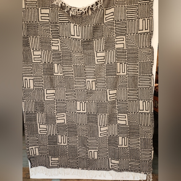 FRAME Brand Virgin Wool + Cashmere Blanket Throw Fringed Soft Designer Italy - Picture 3 of 12